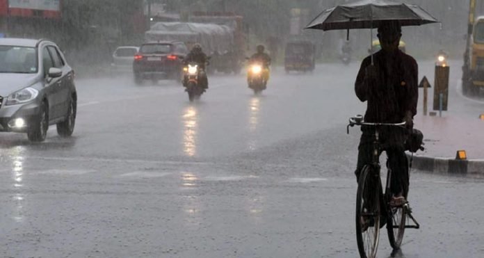 ഇടിമിന്നലോട് കൂടിയ ശക്തമായ മഴയ്ക്കും കാറ്റിനും സാധ്യത