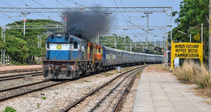 ഓടിക്കൊണ്ടിരുന്ന ട്രെയിനില്‍ നിന്നും ചാടിയിറങ്ങി