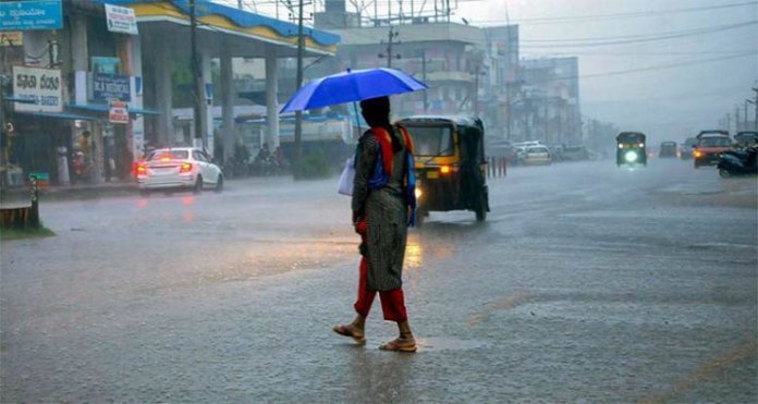 അതിശക്തമായ മഴയ്ക്കും കാറ്റിനും സാധ്യത ; ആലപ്പുഴ, കോട്ടയം, എറണാകുളം, തൃശ്ശൂര്‍ ജില്ലകളില്‍