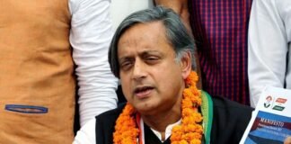 തരൂർ തെരഞ്ഞെടുപ്പ് സമിതിക്ക് പരാതി നൽകി