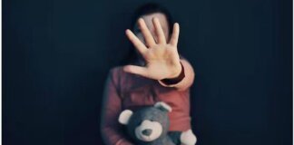 ഡേ കെയറിൽ 15-മാസം പ്രായമുള്ള പെൺകുഞ്ഞിന് ക്രൂര മർദനം, കടിയേറ്റ പാട്; ക്യാമറയിൽ പുറംവലിയ കണ്ണാടി