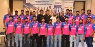 പോരാട്ടവീര്യത്തിന് ചുവപ്പ്; അദാനി ട്രിവാൻഡ്രം റോയൽസ് ജേഴ്സി പുറത്തിറക്കി