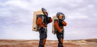 ഇൻറർ മംഗോളിയയിലെ ‘മാർസ് ക്യാമ്പ്’; വിനോദസഞ്ചാരികളെ ബഹിരാകാശയാത്രികരാക്കാനുള്ള അതിർത്തിയില്ലാത്ത സാഹസിക അനുഭവം