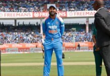 രണ്ടുവർഷത്തിന് ശേഷം ഇന്ത്യയ്ക്ക് ടോസ് ഭാഗ്യം; ദക്ഷിണാഫ്രിക്കയ്ക്കെതിരെ ബൗളിങ് തിരഞ്ഞെടുപ്പ്