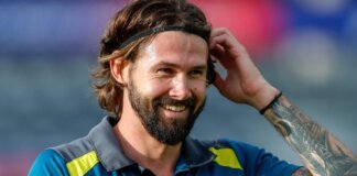 17 വര്ഷത്തെ കരിയറിന് വിരാമം; ക്രിക്കറ്റില് നിന്ന് വിരമിക്കല് പ്രഖ്യാപിച്ച് കെയ്ന് റിച്ചാര്ഡ്സണ്