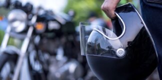 ഹെല്മറ്റ് ഇല്ലാതെ യാത്ര; ഒരാഴ്ചക്കിടെ പൊലീസ് പിഴയായി ഈടാക്കിയത് 2,55,97,600 രൂപ; പരിശോധിച്ചത് 1,19,414 വാഹനങ്ങള്