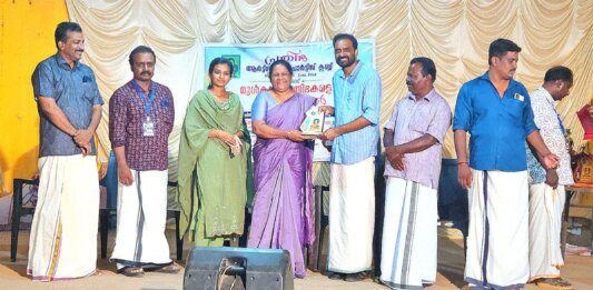 ഇടയ്ക്കോട് പ്രതിഭ ക്ലബ്ബ് വാർഷികാഘോഷം എസ്.ആർ. അരുൺബാബു ഉദ്ഘാടനം ചെയ്യുന്നു.