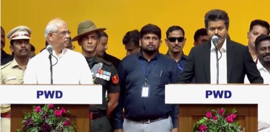 തമിഴ്നാട് മുഖ്യമന്ത്രി വിജയ് സത്യപ്രതിജ്ഞ ചെയ്യുന്നു